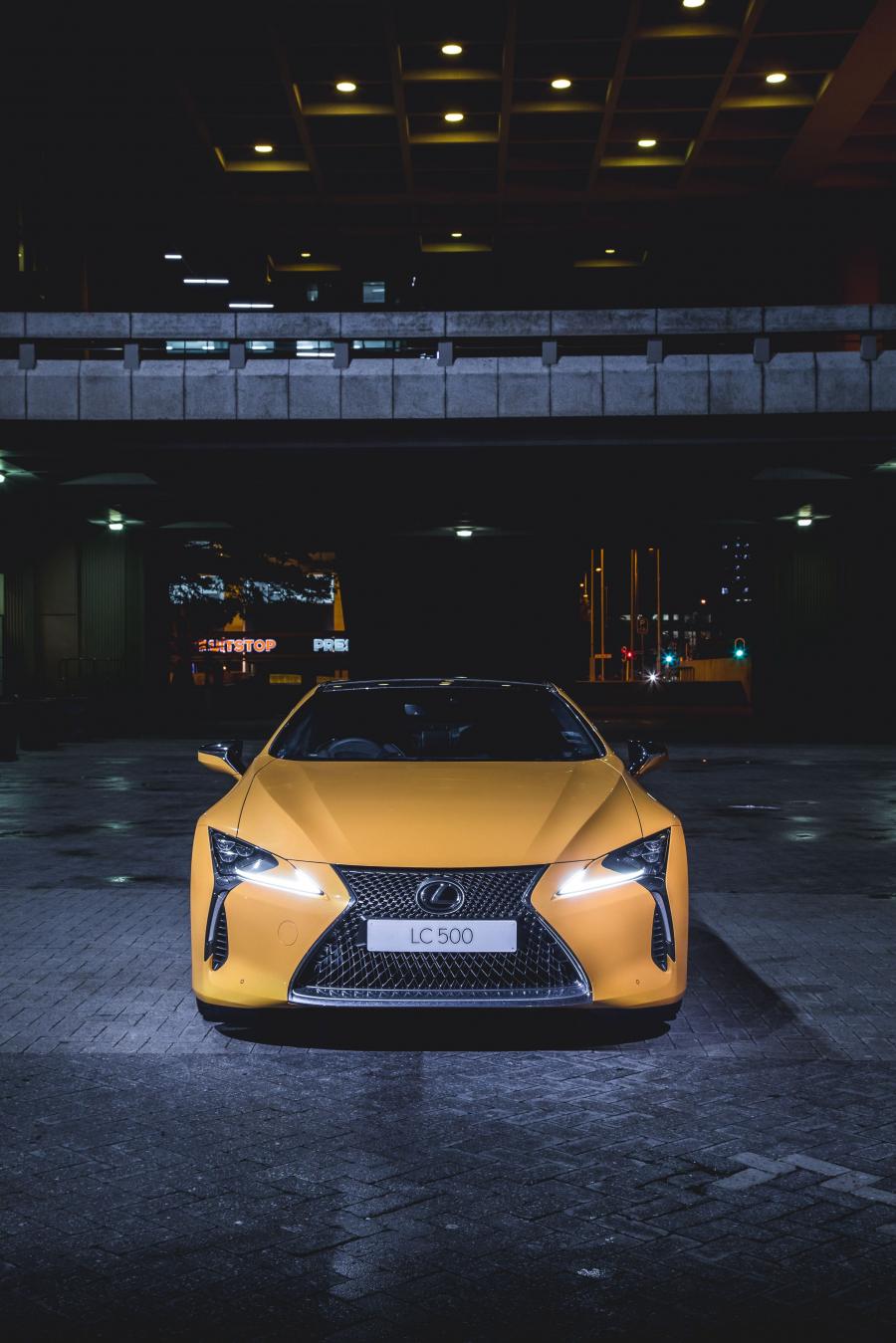  Lexus LC500 2017 года  (ZA) (фото 18 из 22)